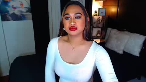 OLIVIA online show from 12/15/24, 01:00