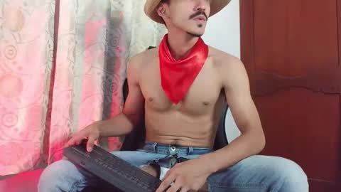 Snapshot of xxxhome_alonexxx chatting on 04/15/26, 07:43 Kev online show from 04/15/26, 07:43