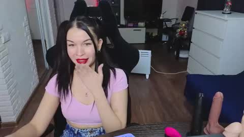 Snapshot of xxxkleoxxx chatting on 01/17/26, 08:01 Alisa online show from 01/17/26, 08:01