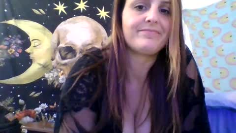 Snapshot of xxxmistymoansxxx chatting on 10/11/25, 05:28 Misti online show from 10/11/25, 05:28
