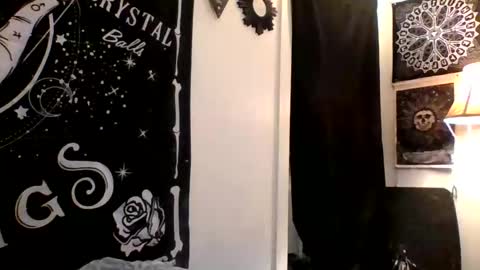 Snapshot of xxxmistymoansxxx chatting on 11/26/25, 10:22 Misti online show from 11/26/25, 10:22