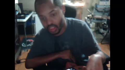 xxxonwheelz online show from 10/29/25, 04:37