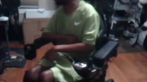 Snapshot of xxxonwheelz chatting on 05/12/26, 01:47 xxxonwheelz online show from 05/12/26, 01:47