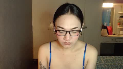 Melissa online show from 12/22/25, 12:07