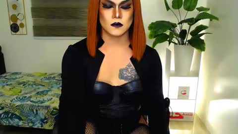 Snapshot of xyournightmarequeenx chatting on 05/30/26, 06:54 QueenMarina online show from 05/30/26, 06:54