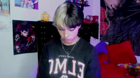 xzerox_ online show from 12/15/25, 07:51