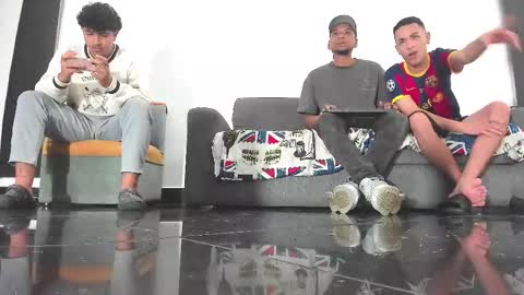 Sr. Y0ung Master online show from 12/21/25, 04:19