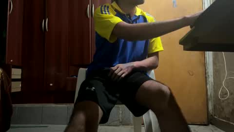 Snapshot of y0ungwithbrowndick chatting on 01/04/25, 09:54 BROWN DICK online show from 01/04/25, 09:54