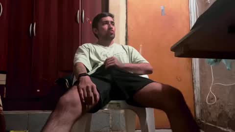 Snapshot of y0ungwithbrowndick chatting on 01/10/25, 10:06 BROWN DICK online show from 01/10/25, 10:06