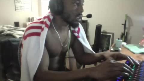 Snapshot of y_sticky chatting on 03/06/25, 10:36 y_sticky online show from 03/06/25, 10:36