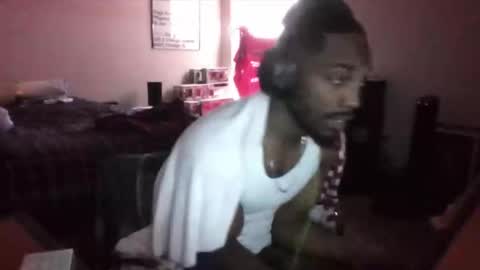 Snapshot of y_sticky chatting on 03/07/25, 07:05 y_sticky online show from 03/07/25, 07:05