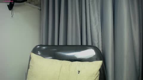 yazhini online show from 04/20/26, 11:46