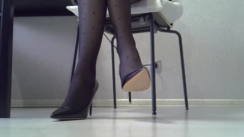 Dina online show from 04/09/26, 07:47