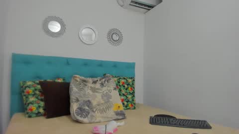 yaiza_sexylovee online show from 03/15/26, 01:44