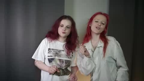 Gina and Mia online show from 05/05/26, 07:38