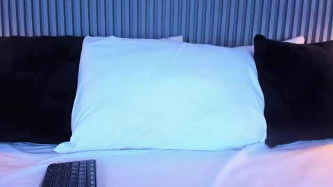 Yalezka online show from 05/07/26, 04:29