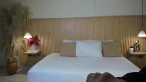 Yalezka online show from 06/17/26, 03:53