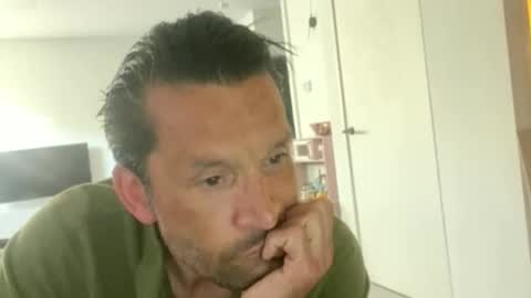 yallayalla1806 online show from 05/25/26, 05:02
