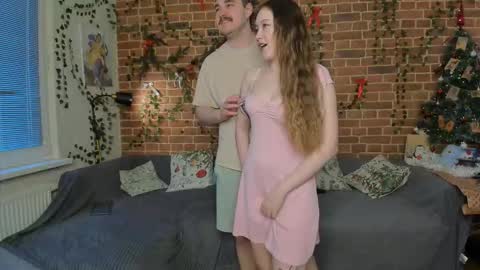 Snapshot of yami_yami_yami chatting on 01/11/26, 12:43 Mia and Andry online show from 01/11/26, 12:43