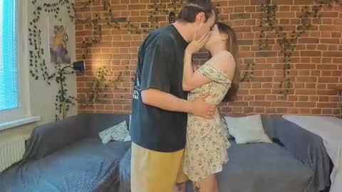 Snapshot of yami_yami_yami chatting on 03/01/26, 12:18 Mia and Andry online show from 03/01/26, 12:18