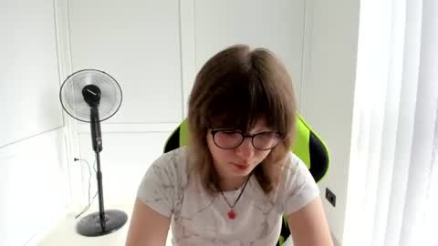 Sofia online show from 06/19/26, 06:18