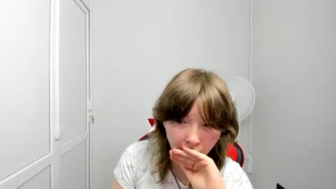 Sofia online show from 07/07/26, 06:47