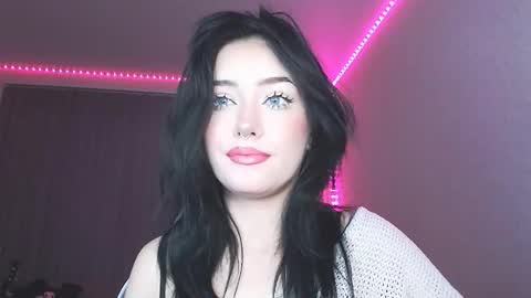 Snapshot of yamilean chatting on 09/11/25, 08:53 Yami online show from 09/11/25, 08:53