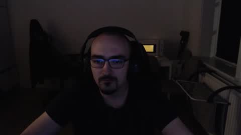 YamilLamal online show from 10/27/25, 07:18