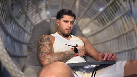 Snapshot of yamp_bigcock chatting on 09/23/25, 03:20 yamp sambrano online show from 09/23/25, 03:20