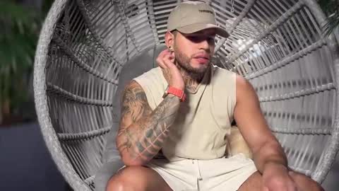 Snapshot of yamp_bigcock chatting on 09/28/25, 02:17 yamp sambrano online show from 09/28/25, 02:17