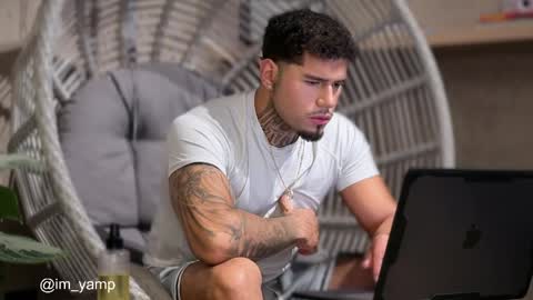 yamp sambrano online show from 04/22/26, 11:12