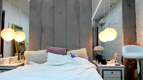 Yana  online show from 02/13/25, 07:35