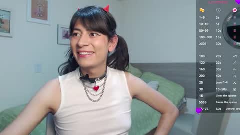 Snapshot of yana_secretroom chatting on 10/28/25, 11:51 Yana online show from 10/28/25, 11:51