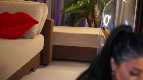 Yana online show from 04/10/26, 08:41