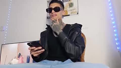 Yan online show from 02/21/26, 07:42