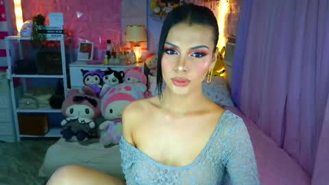 YANG AUDREY LONE online show from 04/07/26, 02:01