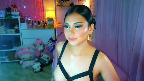 Snapshot of yang_audreylone chatting on 07/17/26, 01:56 YANG AUDREY LONE online show from 07/17/26, 01:56