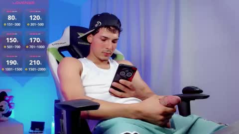 Snapshot of yankees_ chatting on 10/07/25, 07:00 DANILO P online show from 10/07/25, 07:00