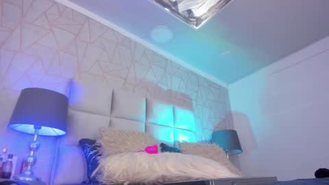 Yara Bliss  online show from 12/13/25, 07:53