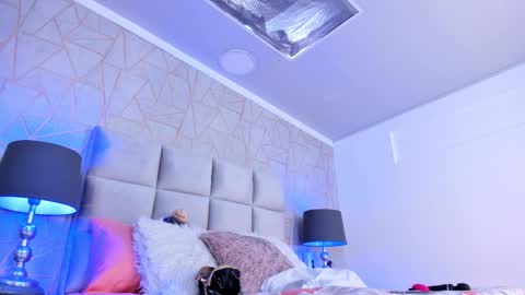 Yara Bliss  online show from 03/06/26, 08:27