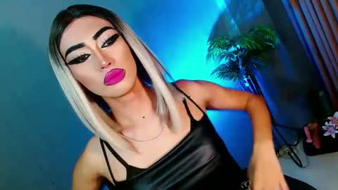 miss yasii online show from 02/17/25, 12:48