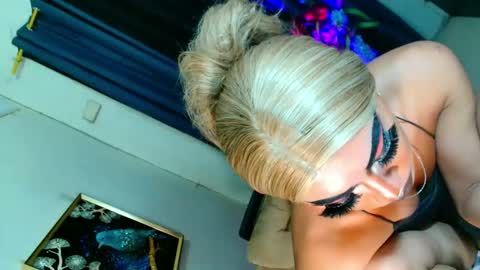 miss yasii online show from 10/15/25, 04:51