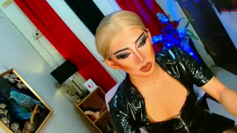 miss yasii online show from 11/19/25, 05:46