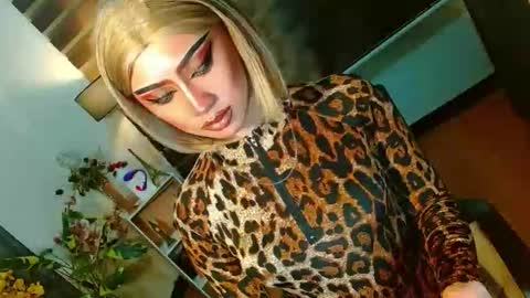 miss yasii online show from 04/09/26, 03:50