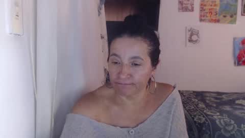 yasmin_love85 online show from 01/24/25, 05:00