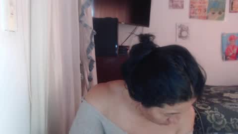 yasmin_love85 online show from 02/06/25, 05:09