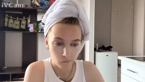 yasmina online show from 06/25/26, 12:31