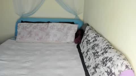 Snapshot of yasminayazzie chatting on 06/04/26, 07:31 Yasmina online show from 06/04/26, 07:31