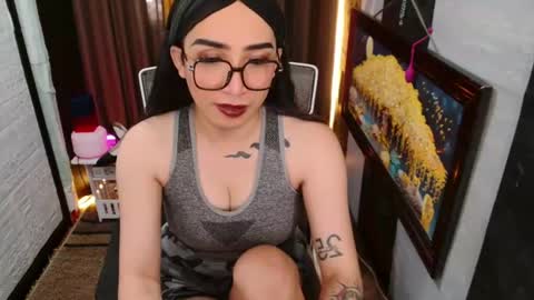 Snapshot of yassiered chatting on 07/16/26, 02:50 yassiered online show from 07/16/26, 02:50