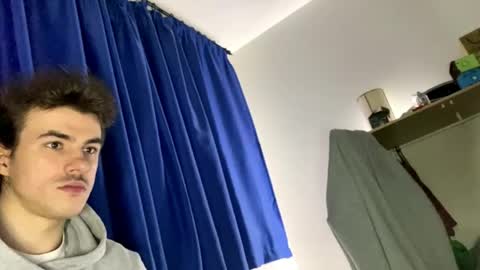 yayay333 online show from 04/19/26, 12:11